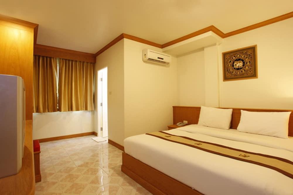 Casa Jip Guesthouse Patong Exterior foto